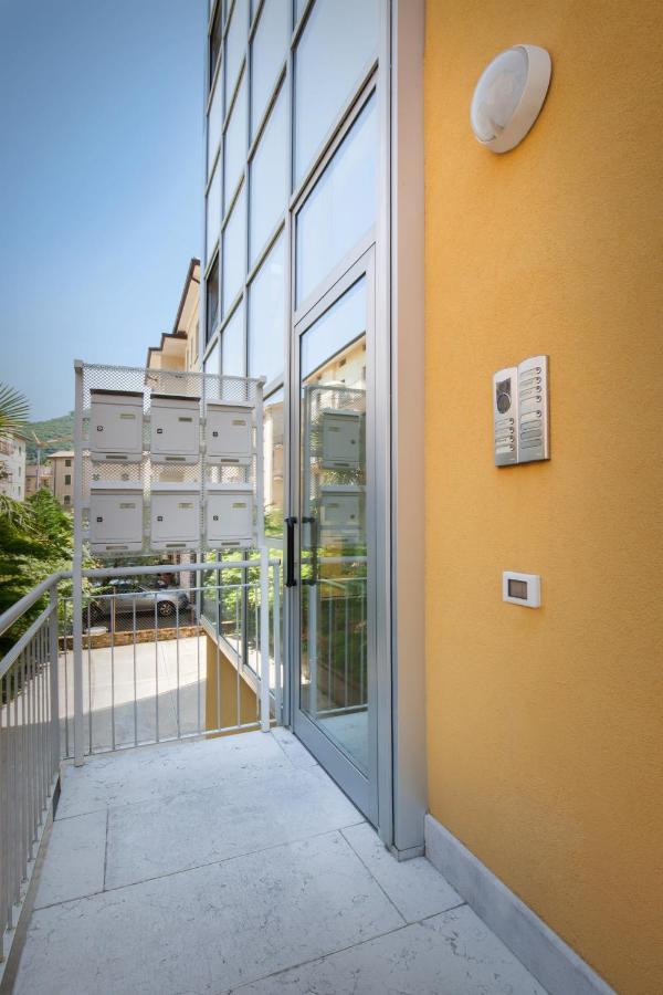 La Rocca Relax Apartment Garda  Luaran gambar